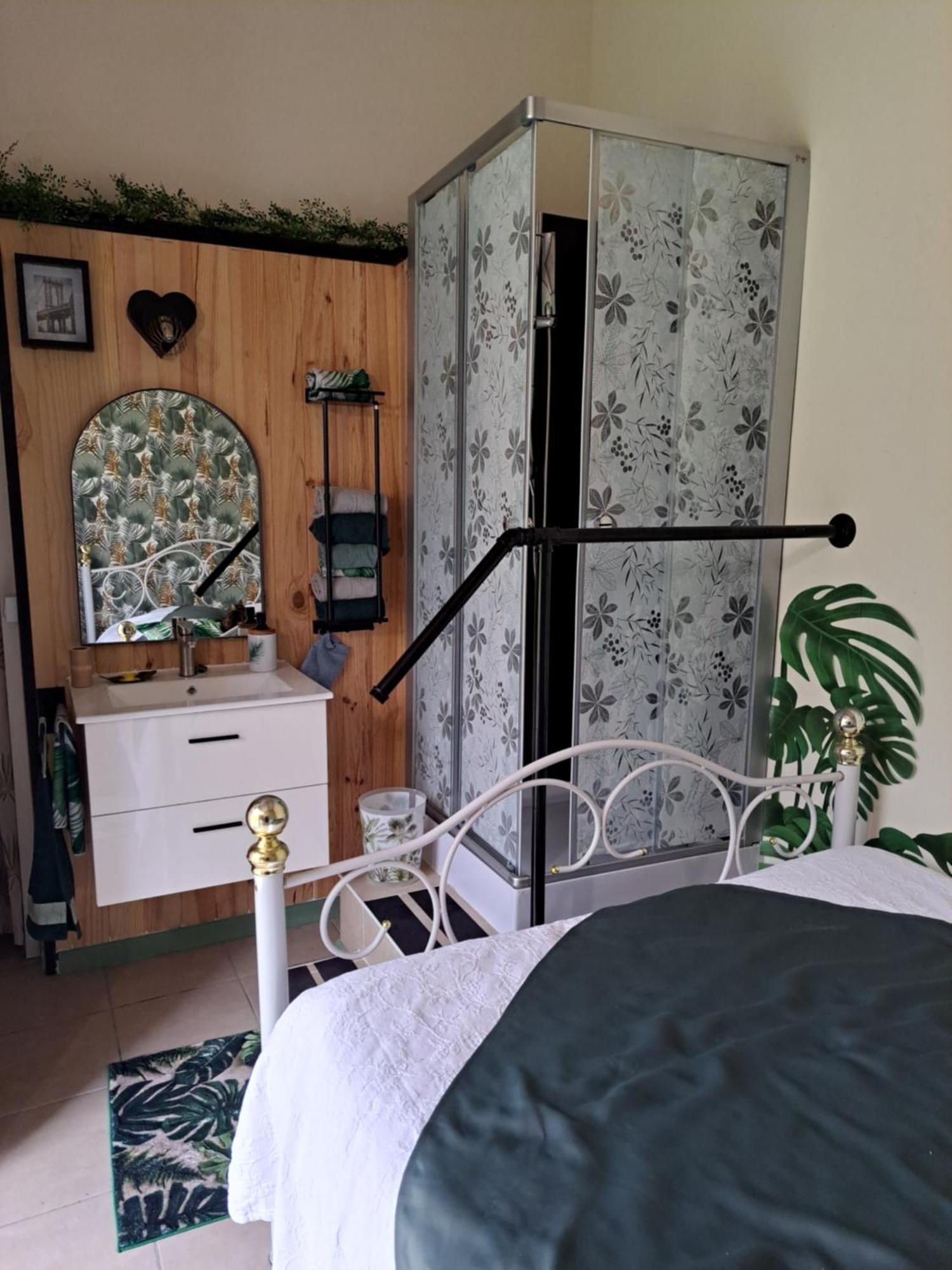Chez Martine Et Bernard Bed & Breakfast Saint-Vincent-Sterlanges Ngoại thất bức ảnh